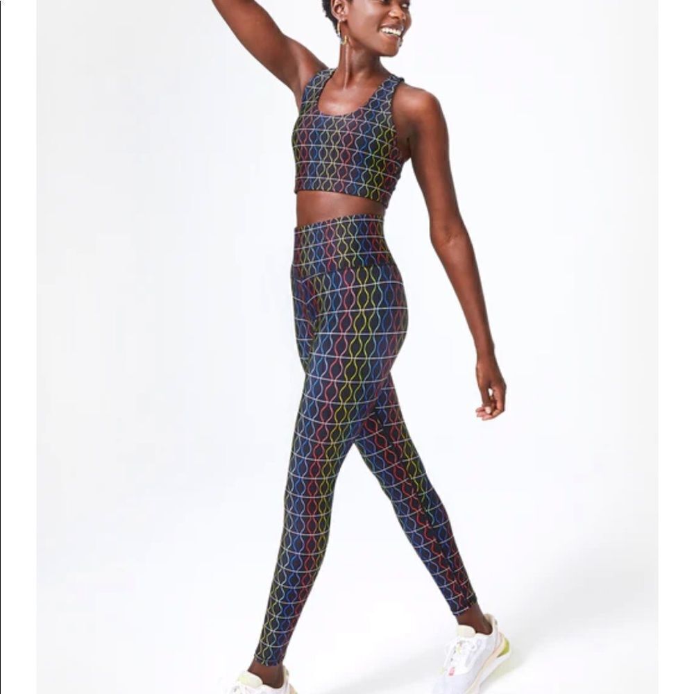 NWT TEREZ Black Rainbow Sound Waves Hi-Shine Leggings SIZE MEDIUM